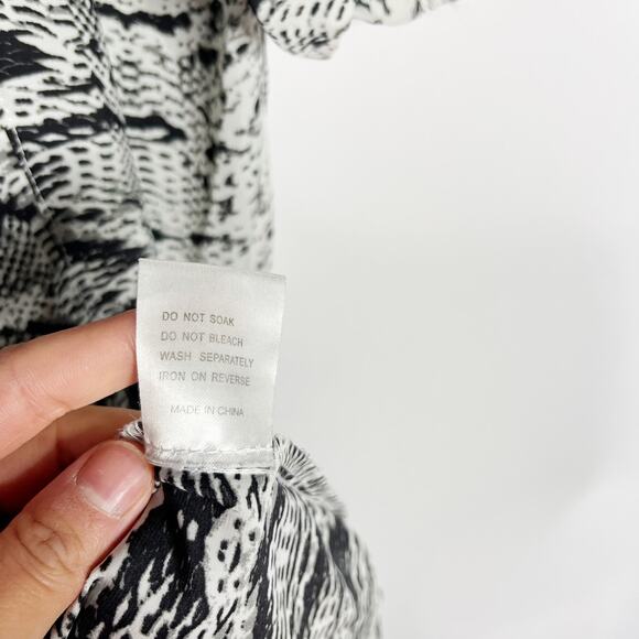 ASOS Fashion Union Womens S/M Gray Black Snakeprint Open Front Top Swim Coverup - Picture 10 of 10